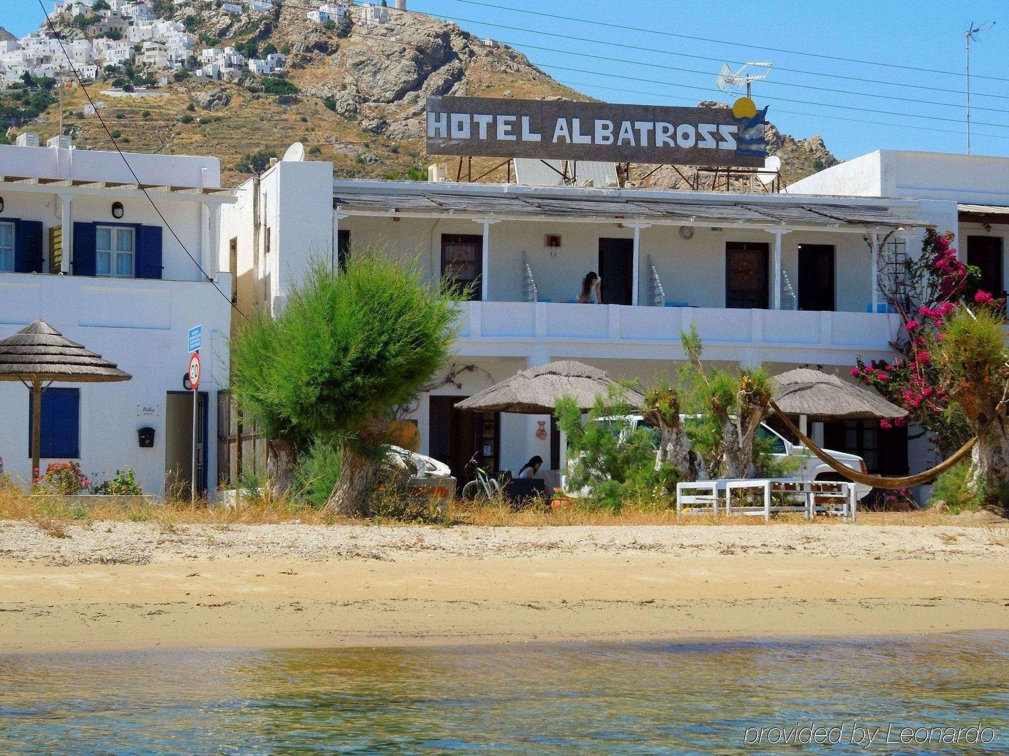 Albatross Hotel Livadi  ภายนอก รูปภาพ