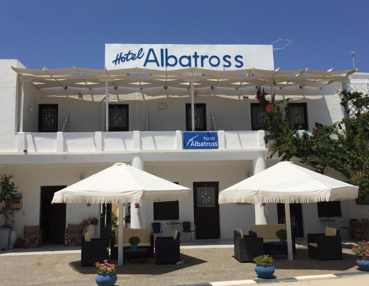 Albatross Hotel Livadi  ภายนอก รูปภาพ