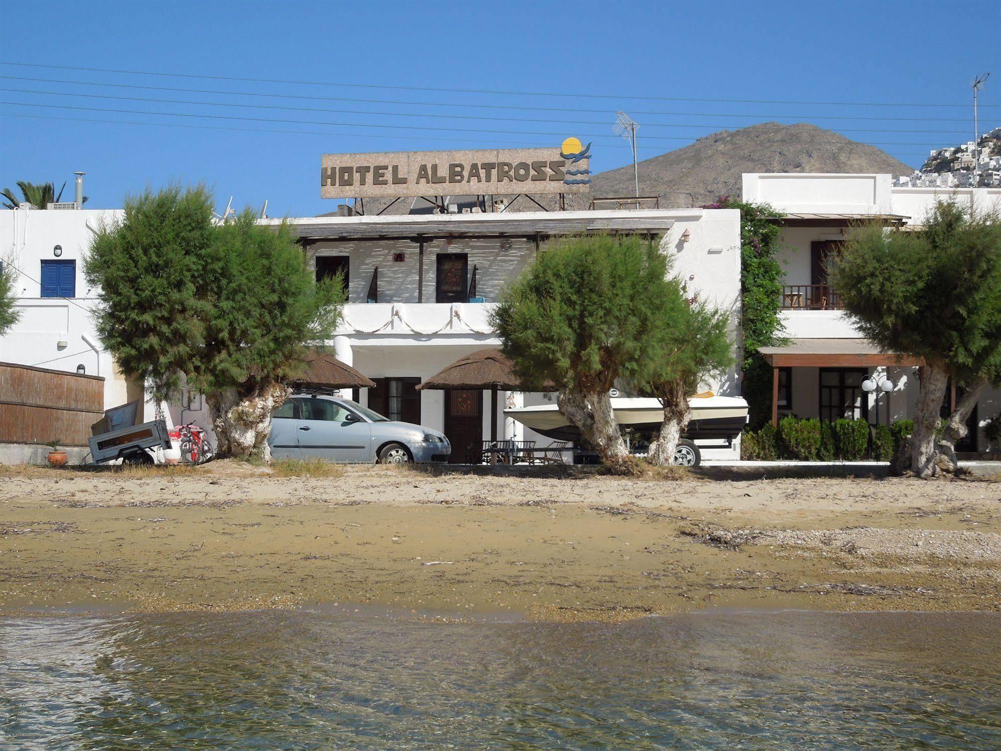 Albatross Hotel Livadi  ภายนอก รูปภาพ