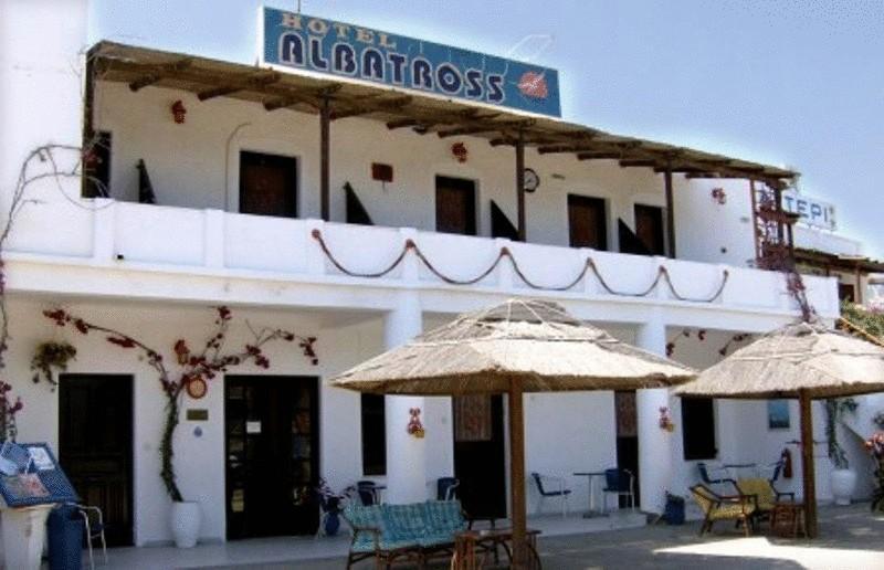 Albatross Hotel Livadi  ภายนอก รูปภาพ