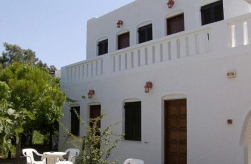 Albatross Hotel Livadi  ภายนอก รูปภาพ
